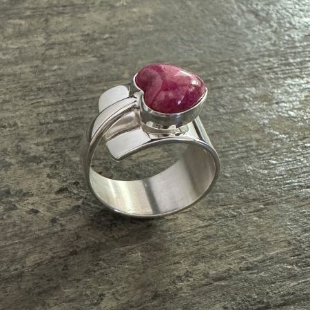 Magenta Coral Heart Ring - Size 7